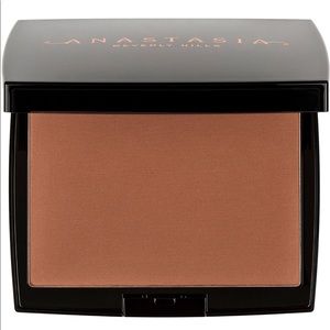 Anastasia Beverly Hills Powder Bronzer
